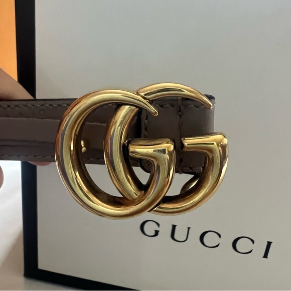 *SOLD* Gucci Thin Belt with Double G Buckle in Porcelain Rose - Picture 2 of 11